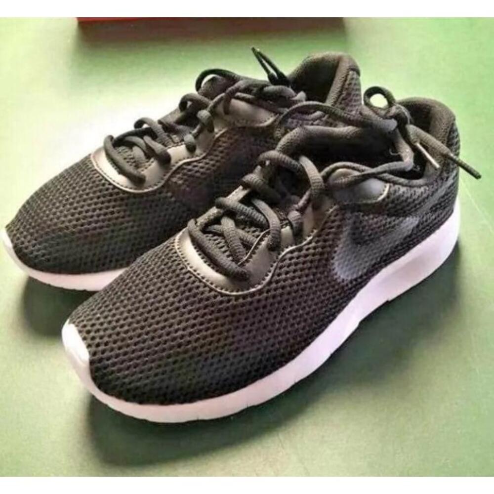 Nike Tanjun Low Top Sneakers - Boys 5Y